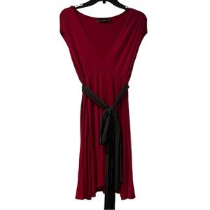 Limited dress with sash